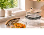 ظرف شیشه ای مربع دربدار 580 میلی لیتر